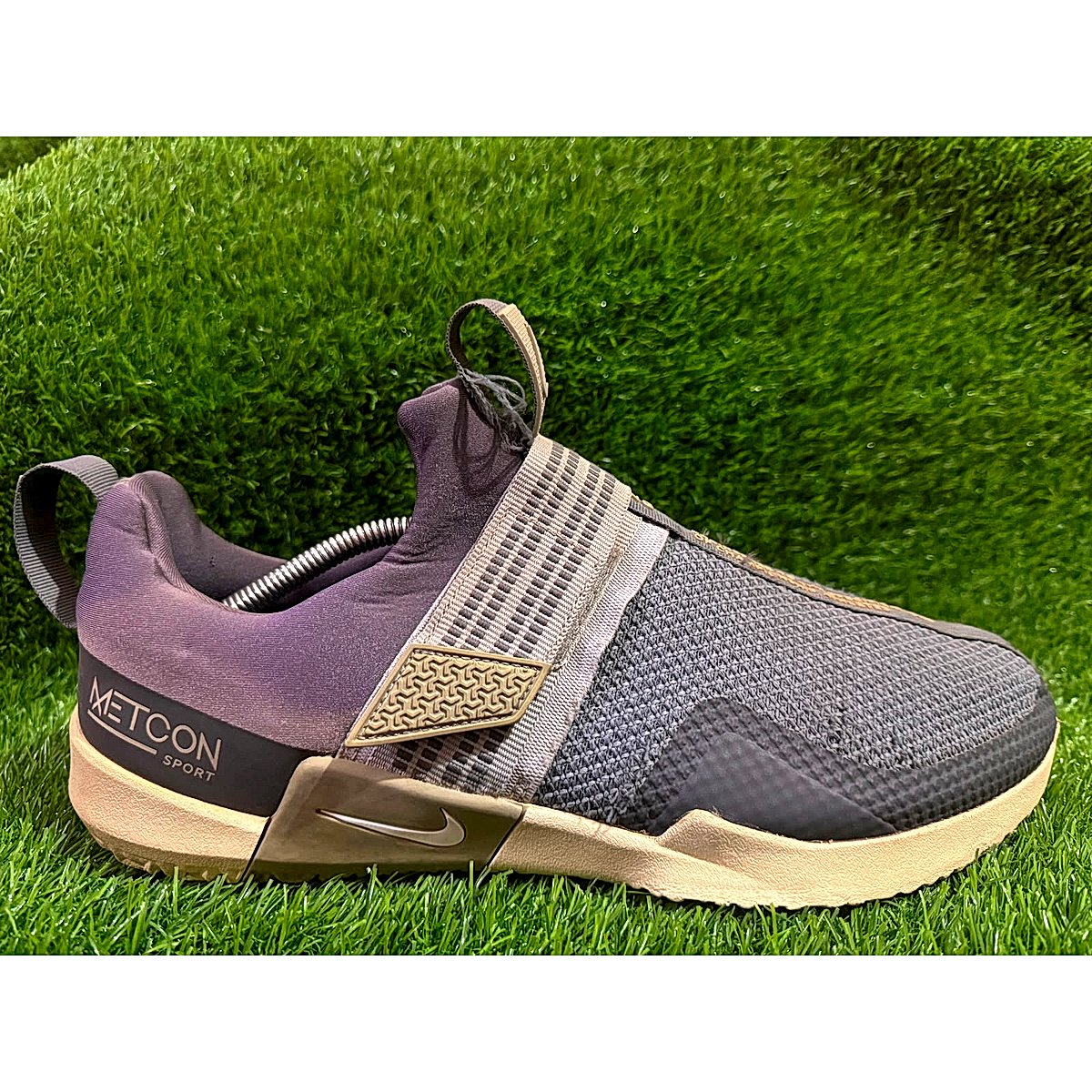 Nike matcon Velocity 18