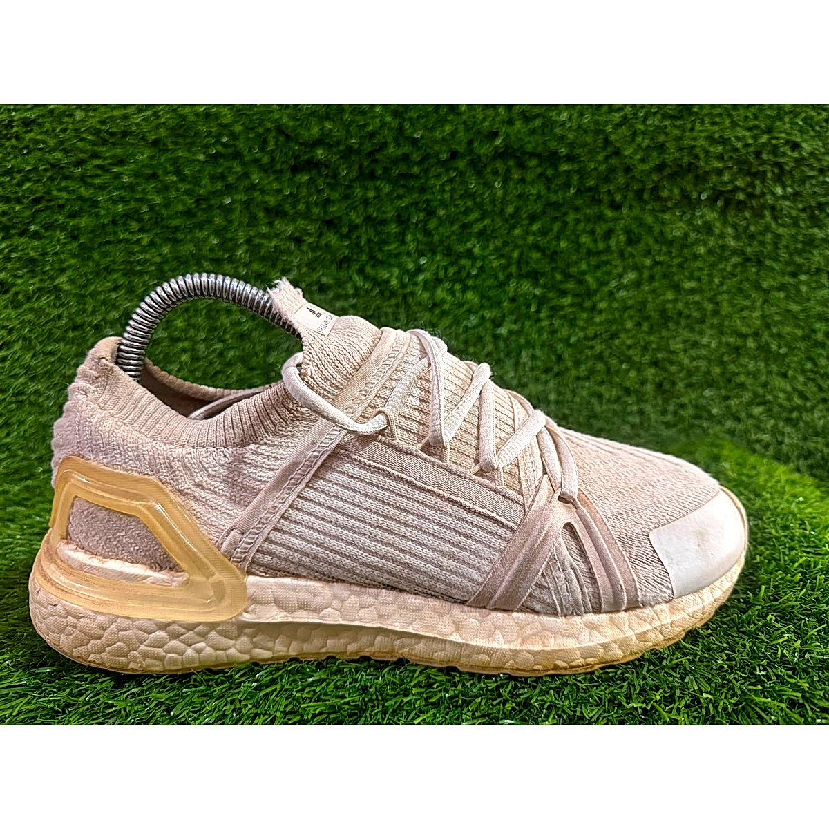 Sneakers Motion 17