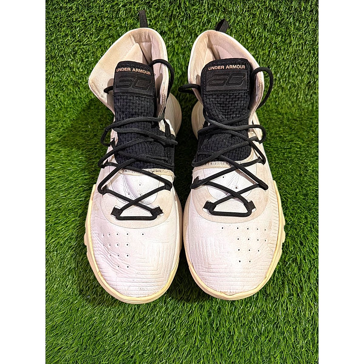 Under armor Motion 16