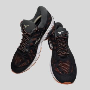 Mizuno Wave Ultima 11