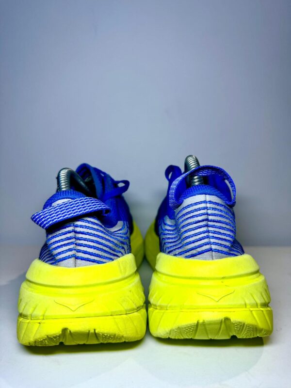 Hoka Carbon X running - Image 4